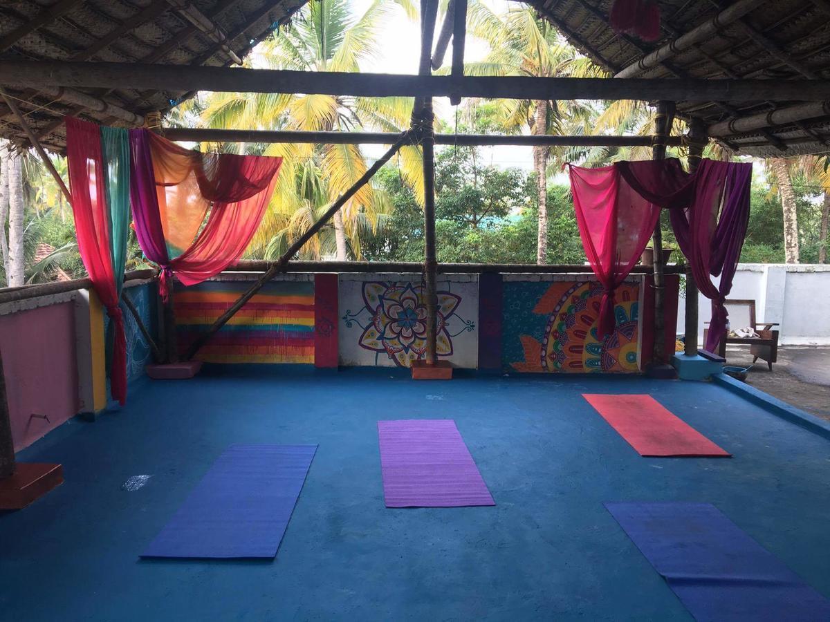 Mk Gardens Surf & Yoga House Hotel วาร์คาลา ภายนอก รูปภาพ